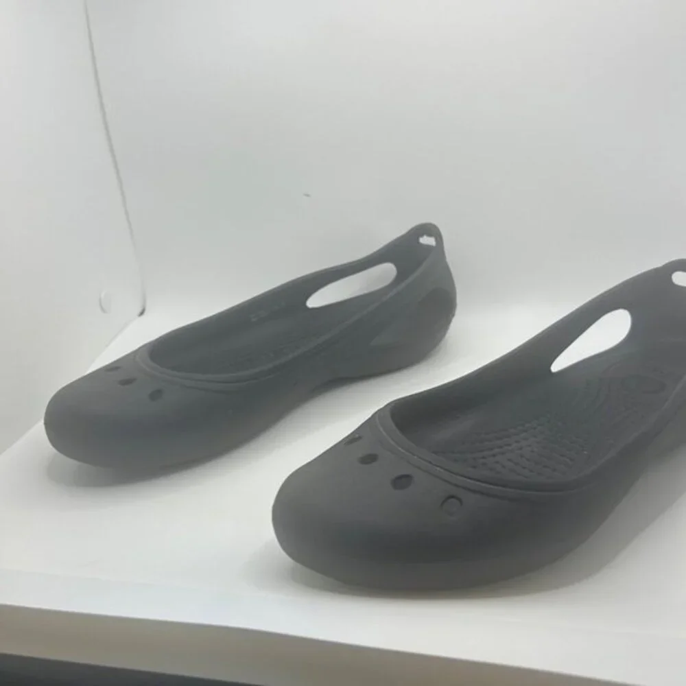 Crocs‎ Black Flats Size W9 Lightweight Slip-On Rubber Shoes